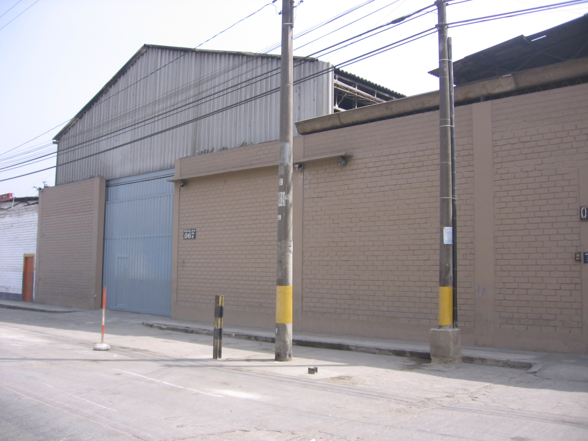 Vendo Local Industrial en San Luis.